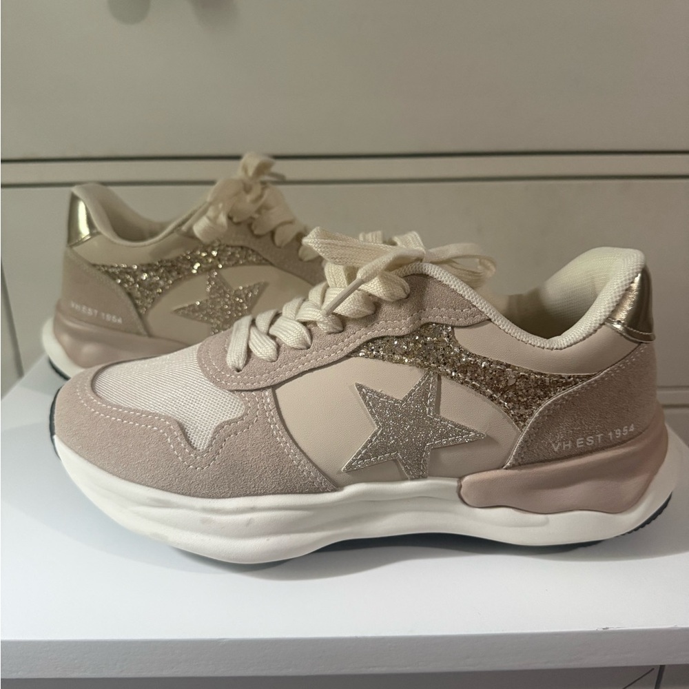 Vintage Havana Cream and Gold Glitter Star Sneakers size 8 brand new